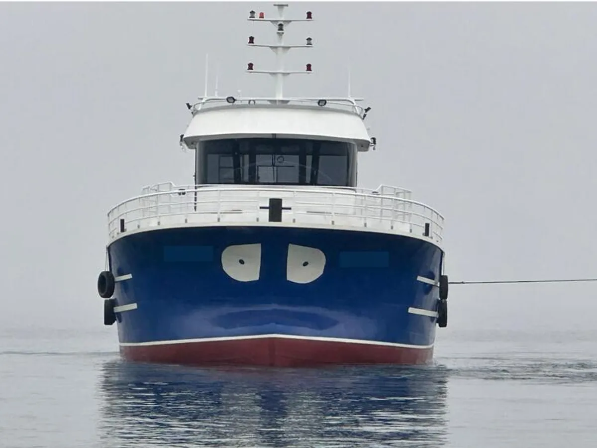 Kapal kerja untuk dijual