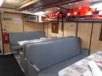 Kapal anak kapal untuk dijual