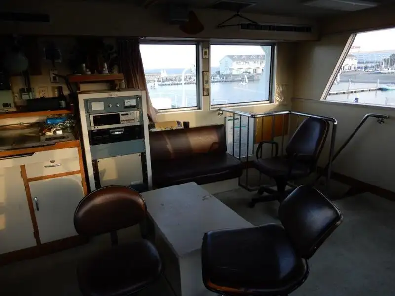 Kapal pelayaran untuk dijual