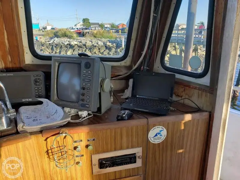 Kapal feri untuk dijual