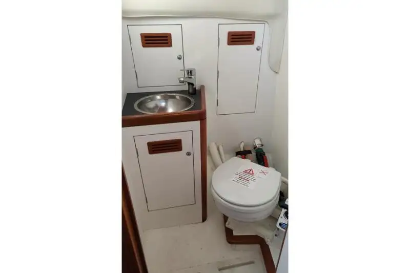 Kapal kerja untuk dijual