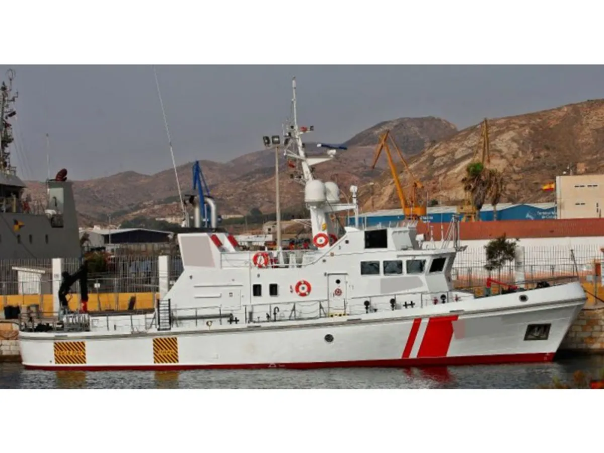 Kapal tinjauan untuk dijual