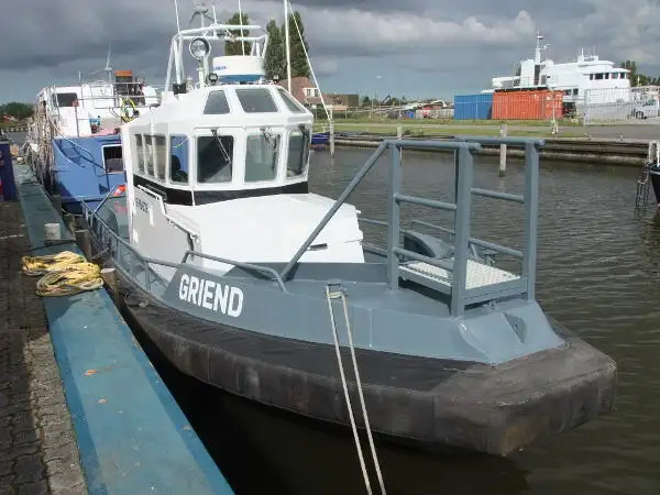 Kapal anak kapal untuk dijual