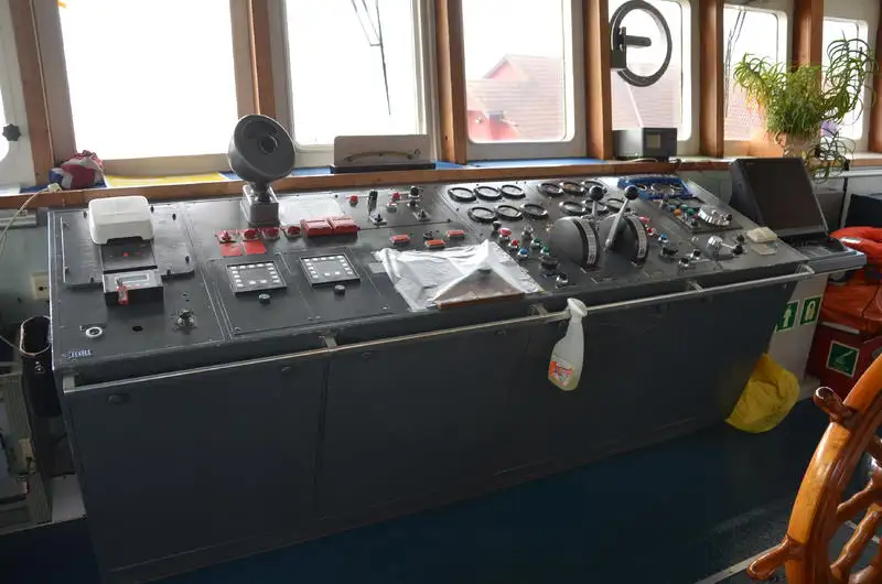 Kapal bekalan platform (PSV) untuk dijual