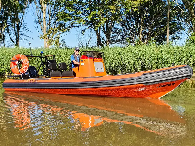Kapal getah kaku untuk dijual