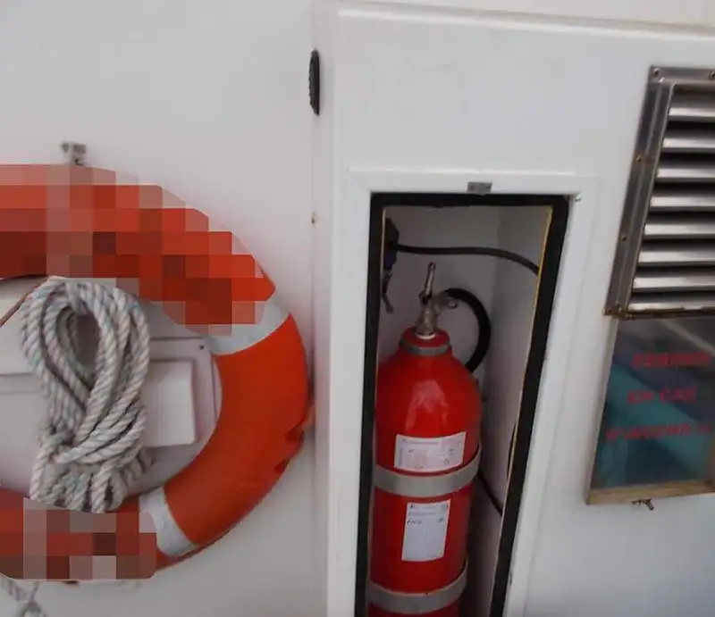 Kapal kerja untuk dijual