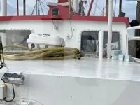 Kapal pukat tunda untuk dijual