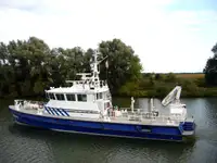 Kapal rondaan untuk dijual