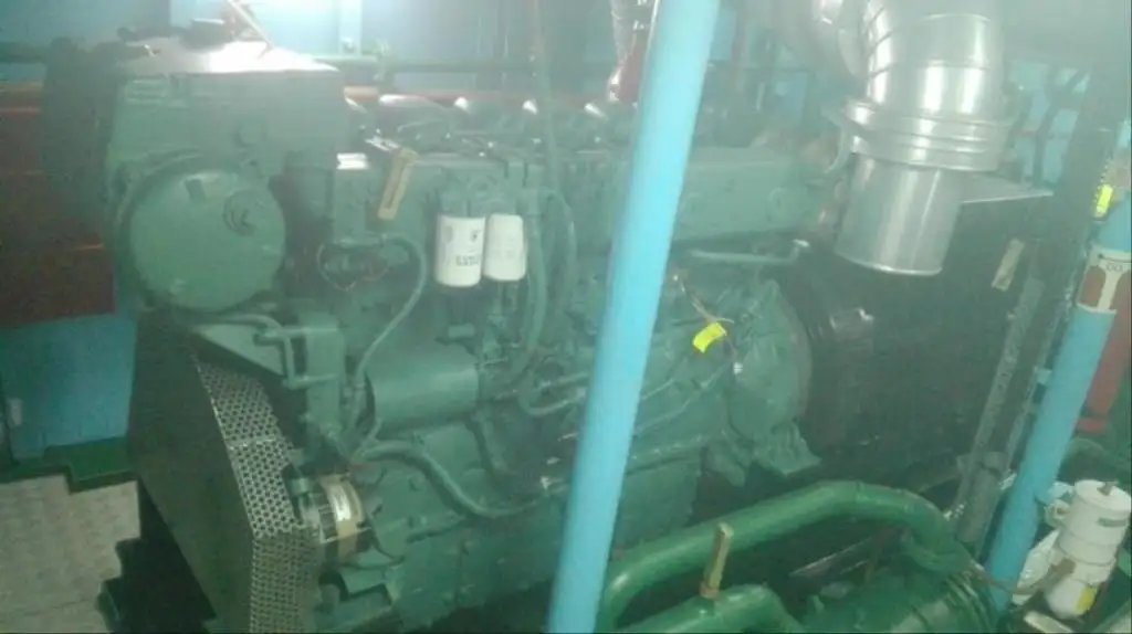 Kapal kerja untuk dijual