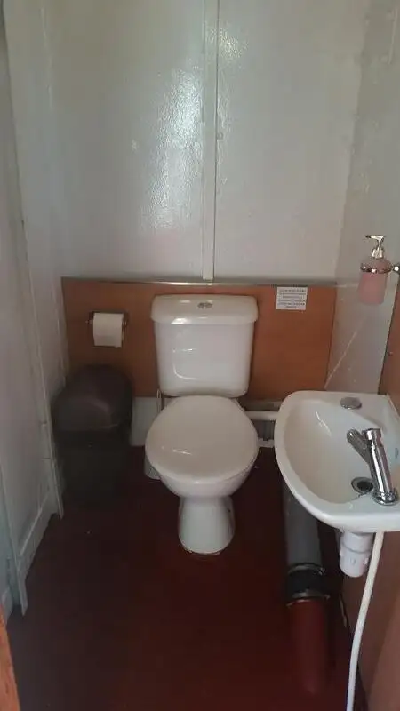 Kapal pelayaran untuk dijual