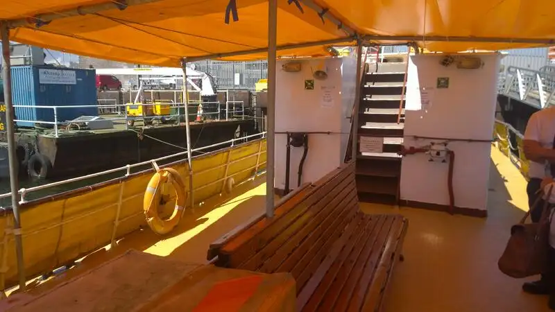 Kapal pelayaran untuk dijual