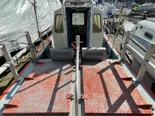 Kapal LNG untuk dijual