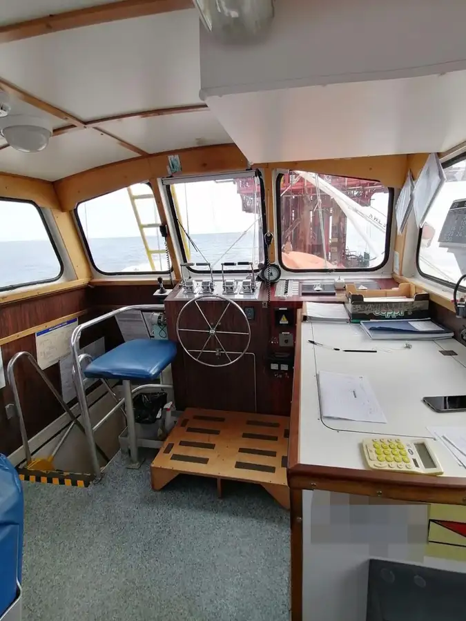 Kapal anak kapal untuk dijual