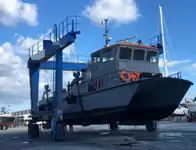 Kapal kerja untuk dijual