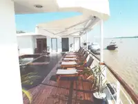 Kapal pelayaran untuk dijual