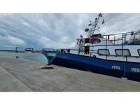 Kapal anak kapal untuk dijual