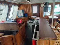 Kapal feri untuk dijual