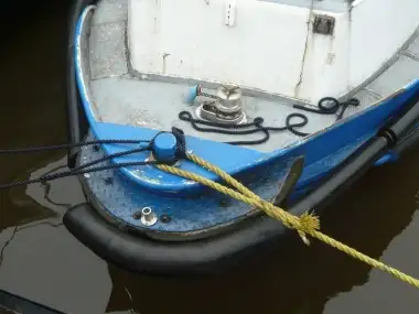 Kapal rondaan untuk dijual