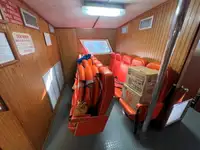 Kapal anak kapal untuk dijual