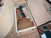 Yacht untuk dijual
