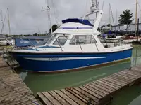 Kapal penyelamat untuk dijual