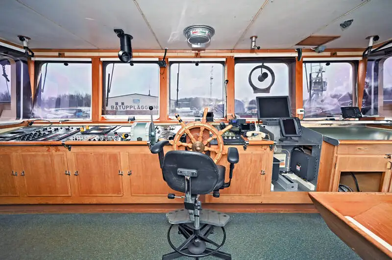 Kapal kerja untuk dijual