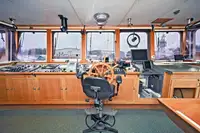 Kapal kerja untuk dijual