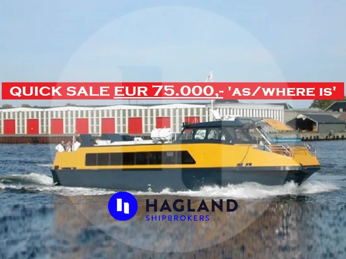 Kapal feri untuk dijual