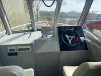 Kapal kerja untuk dijual