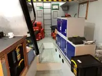 Bot anak kapal untuk jualan