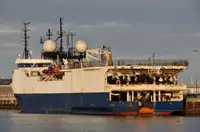Kapal tinjauan untuk dijual