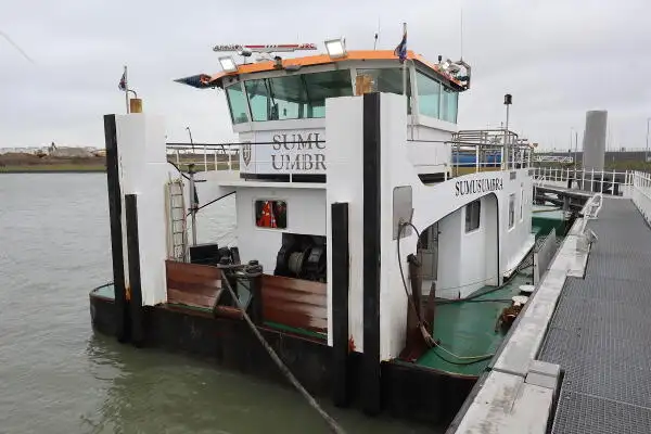 Kapal tunda untuk dijual