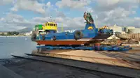 Kapal kerja untuk dijual