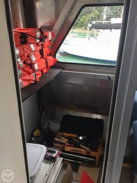 Kapal anak kapal untuk dijual