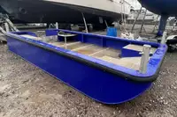Kapal feri untuk jualan