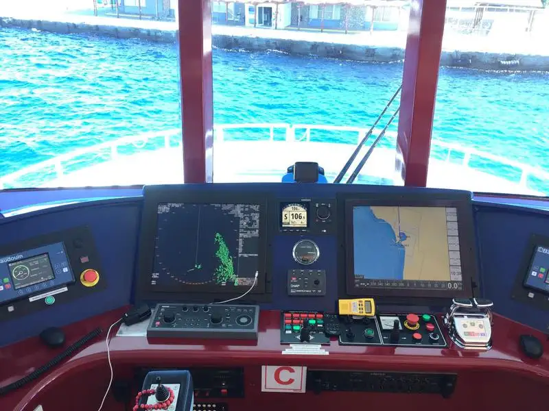 Kapal pelayaran untuk dijual