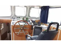 Kapal kerja untuk dijual