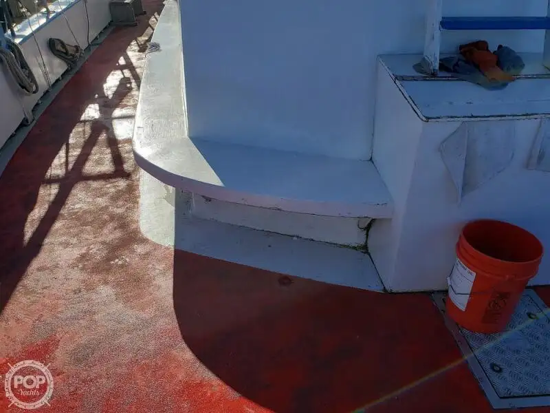 Kapal feri untuk dijual