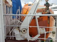 Kapal penyelidik untuk dijual