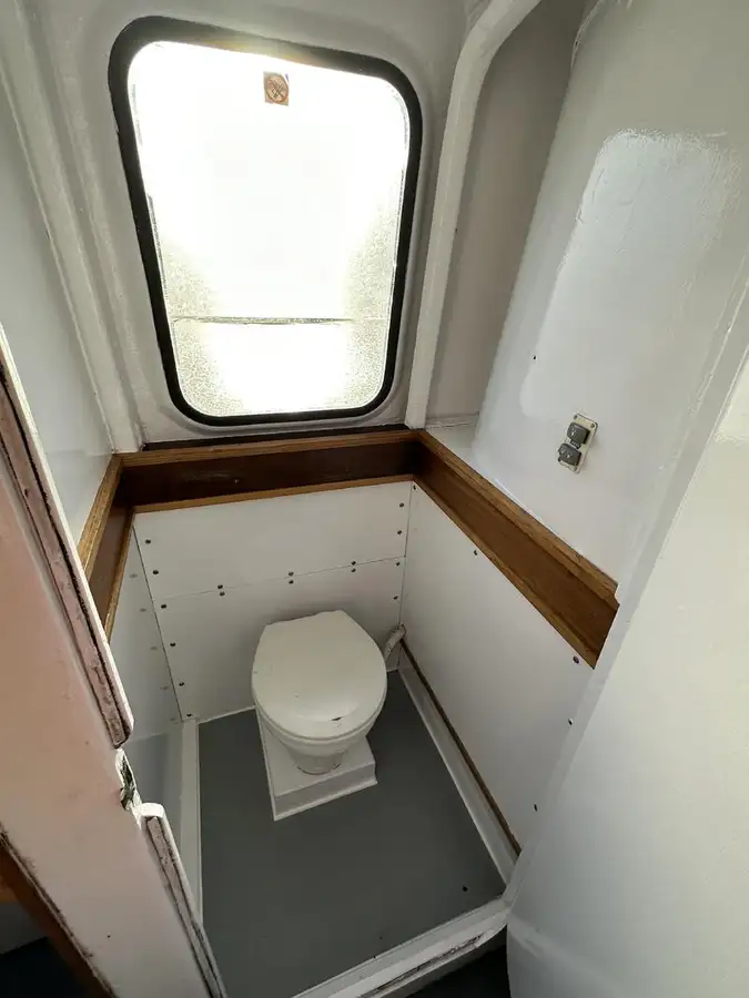 Kapal feri untuk dijual