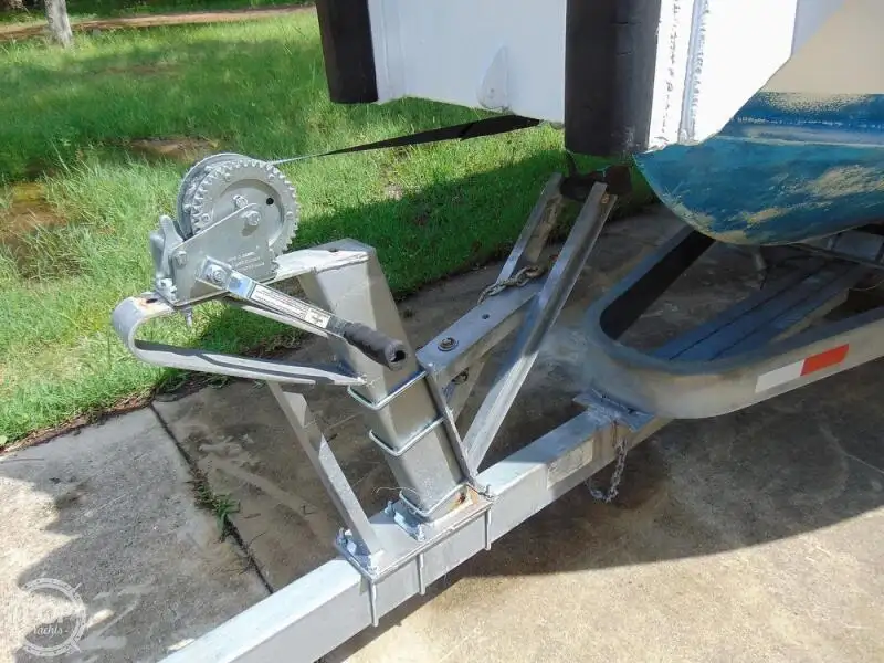 Kapal rondaan untuk dijual