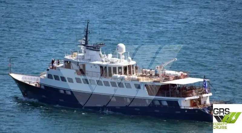 Kapal pelayaran untuk dijual