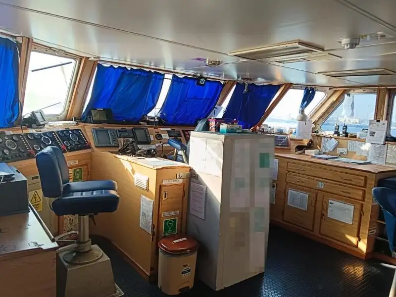 Kapal anak kapal untuk dijual