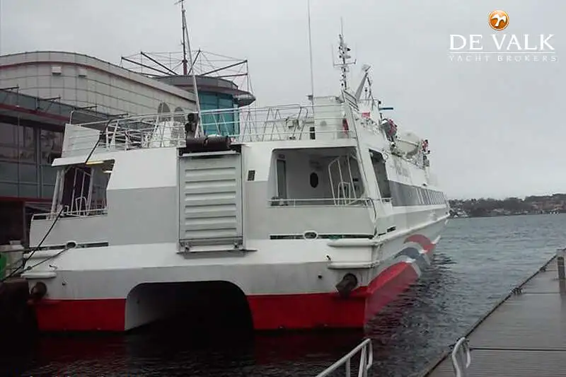 Kapal layar untuk dijual