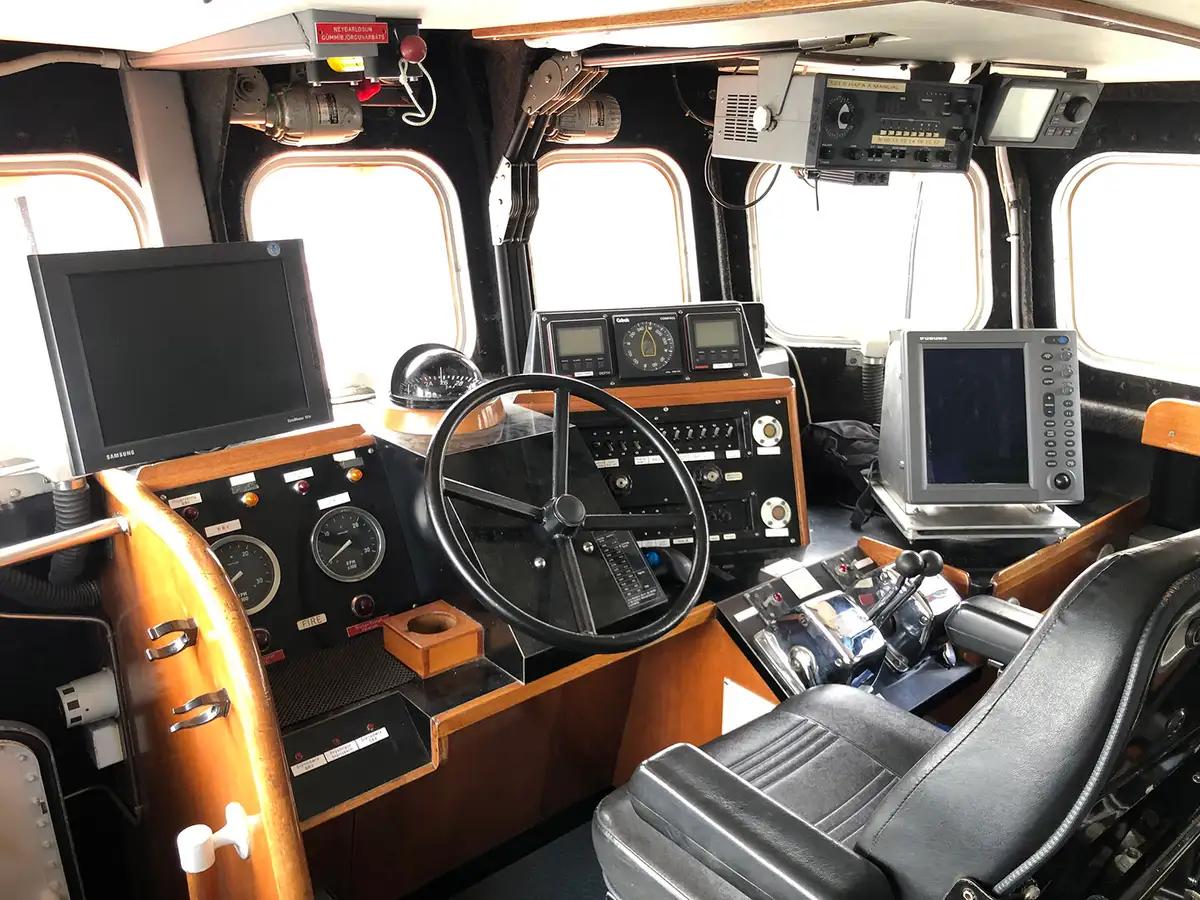 Kapal penyelamat untuk dijual