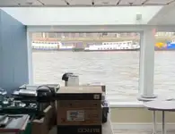 Kapal pelayaran-feri untuk dijual