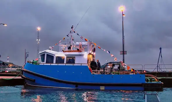 Kapal tunda untuk dijual