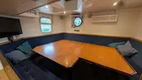 Kapal tinjauan untuk dijual