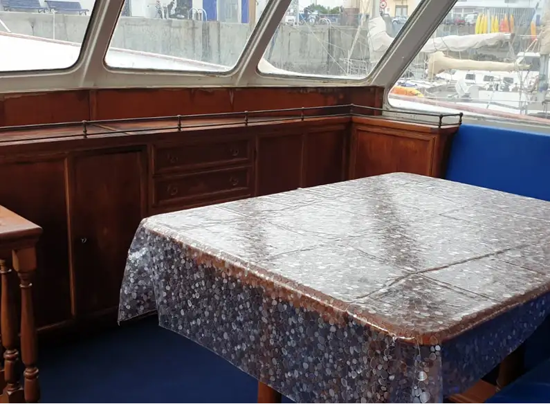 Kapal pelayaran untuk dijual