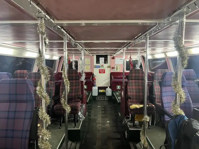 Kapal pelayaran untuk dijual